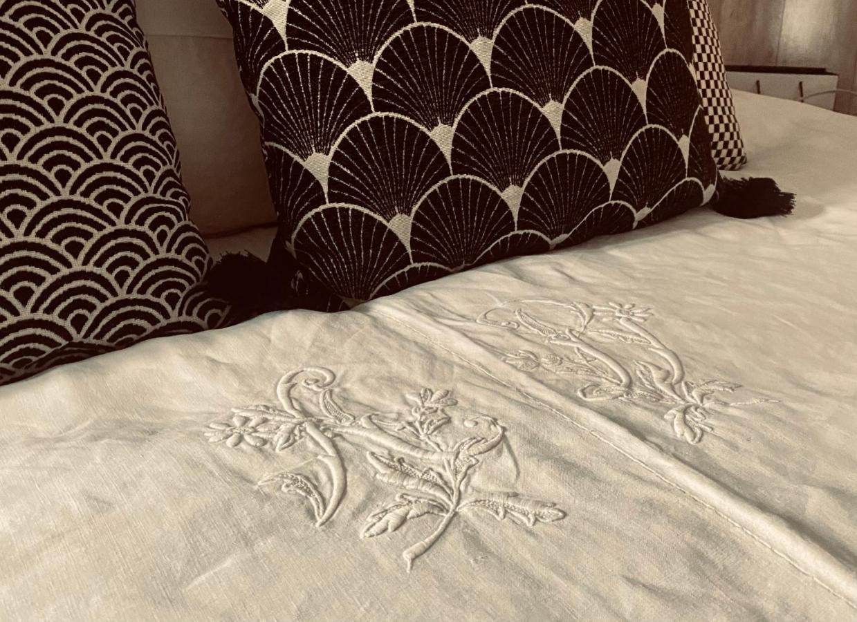 La Poterie Bed & Breakfast Carresse Екстериор снимка
