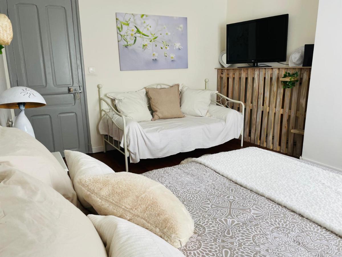 La Poterie Bed & Breakfast Carresse Екстериор снимка