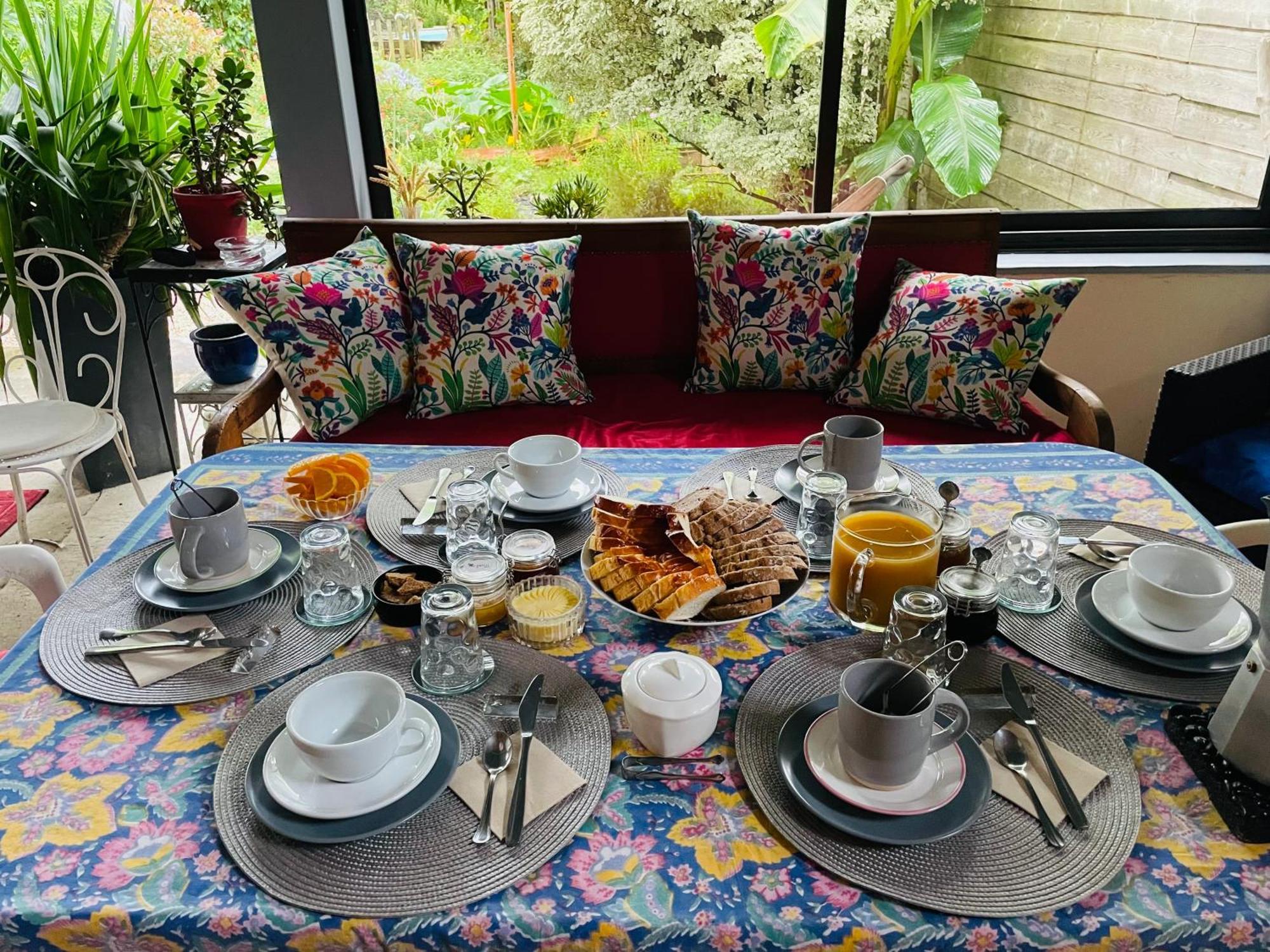 La Poterie Bed & Breakfast Carresse Екстериор снимка