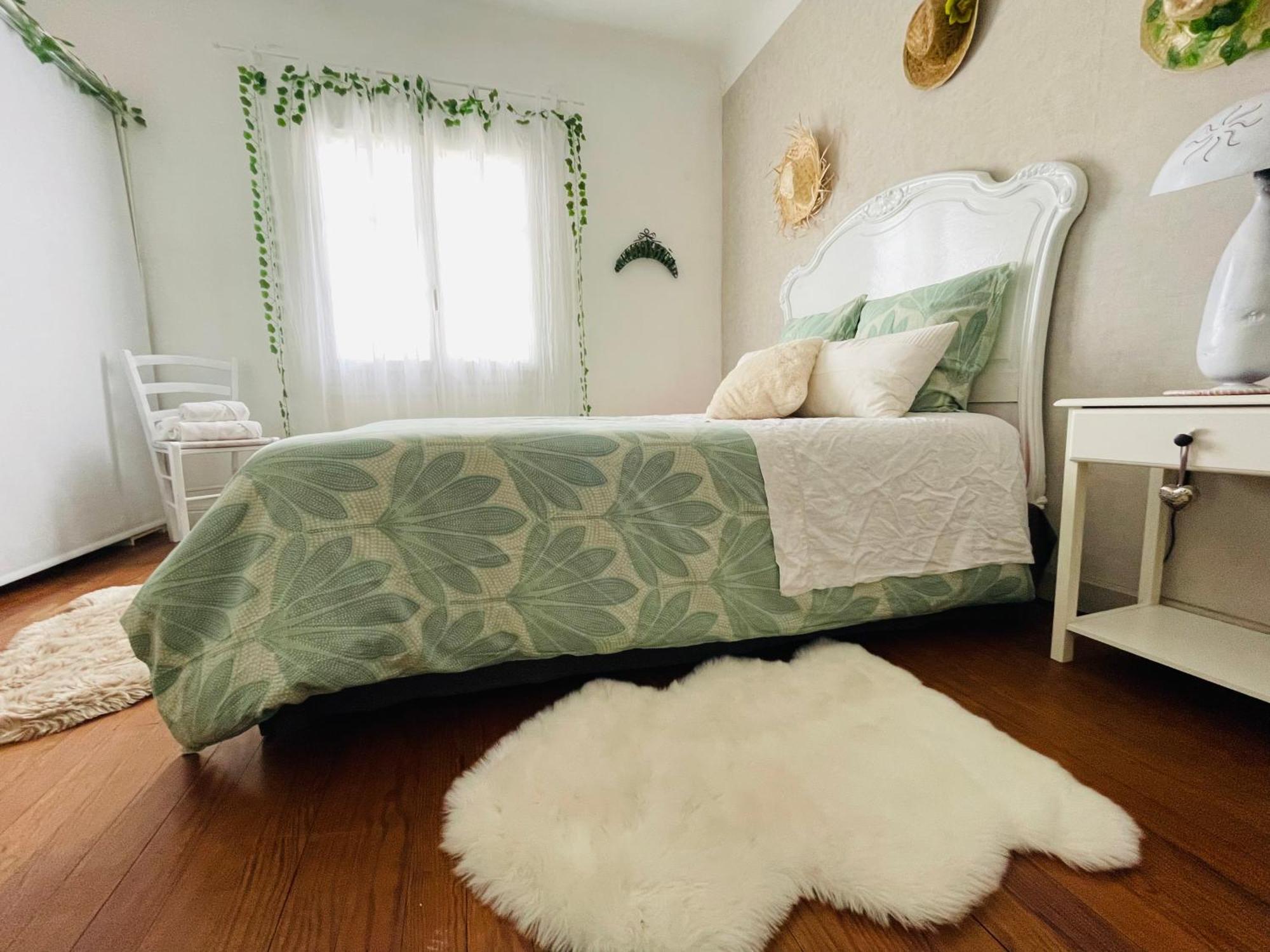 La Poterie Bed & Breakfast Carresse Екстериор снимка